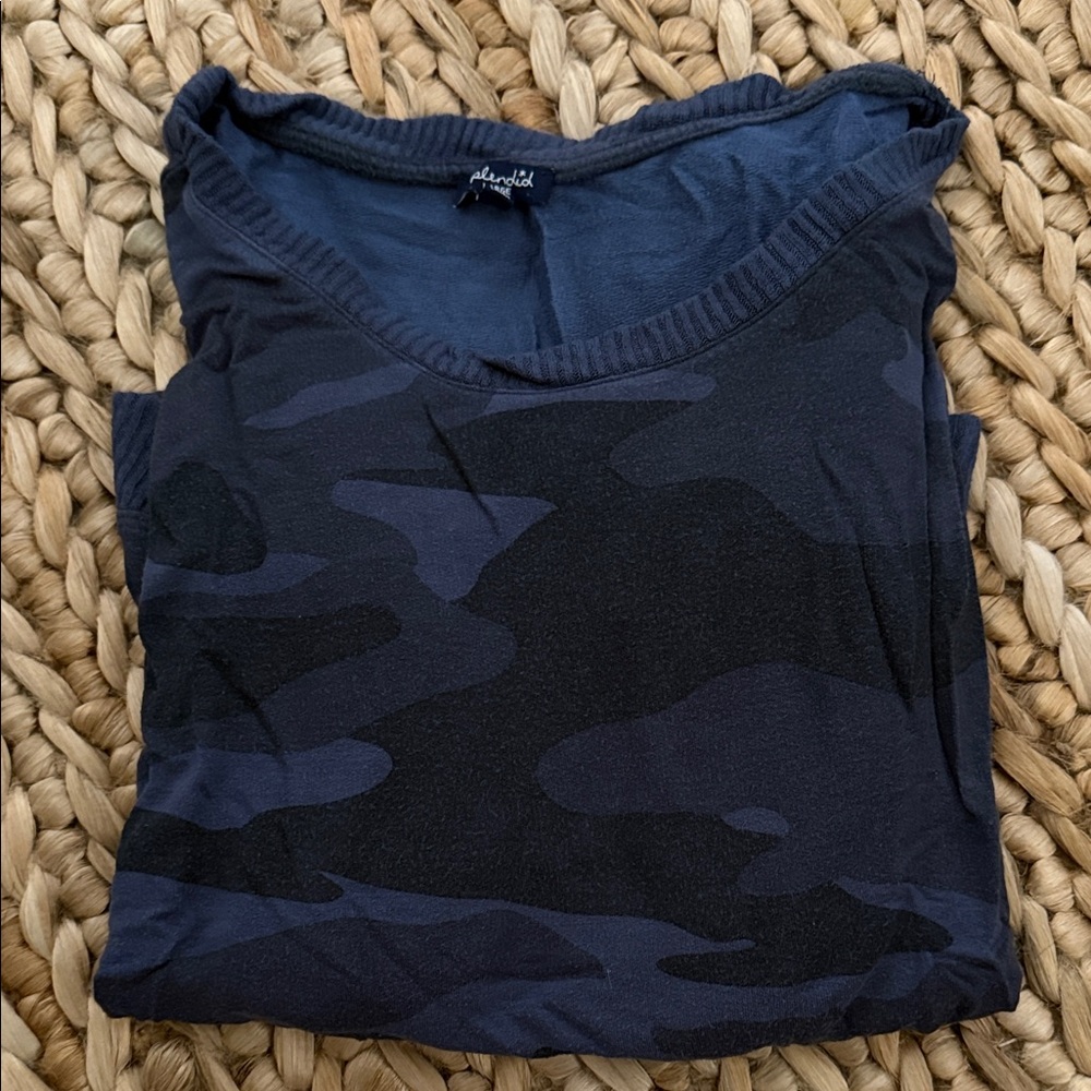 Navy camo splendid sweatshirt
